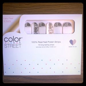 Color street: white and black lace